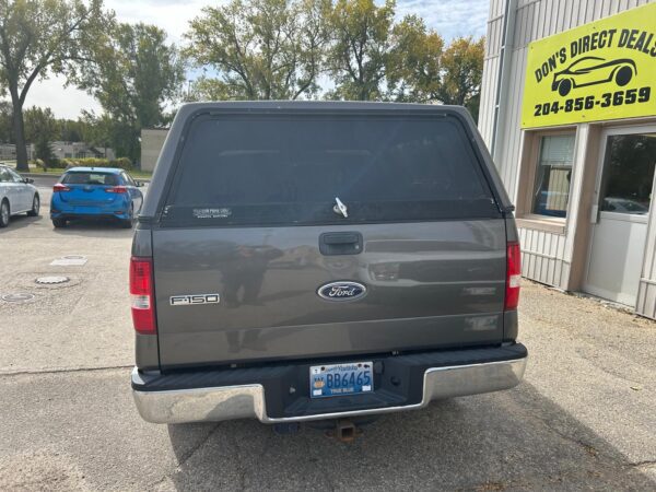 2004 Ford F-150 SuperCrew Crew Cab - Image 4