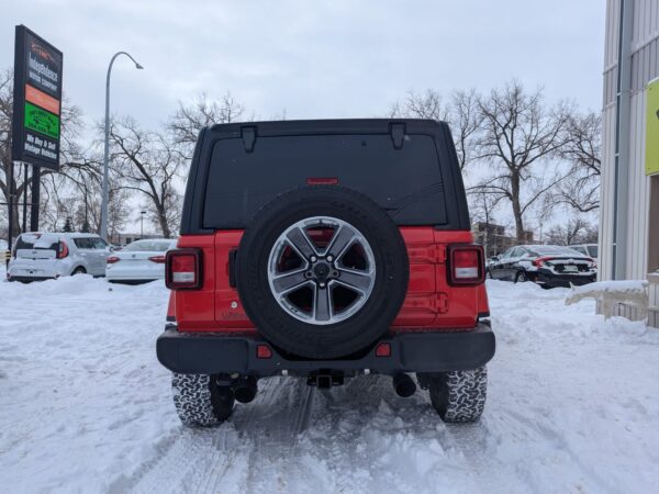 2019 Jeep Wrangler Sahara - Image 6