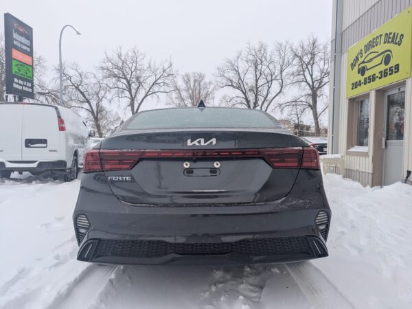 2022 Kia Forte - Image 4