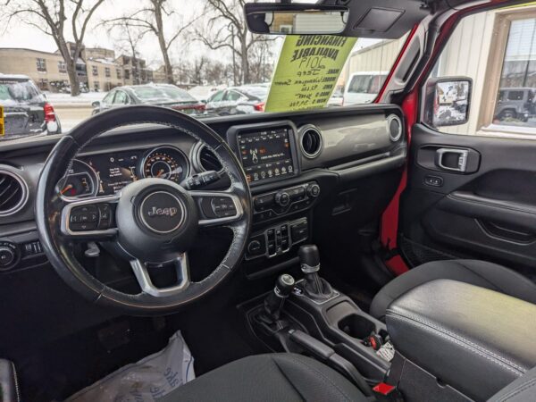 2019 Jeep Wrangler Sahara - Image 7