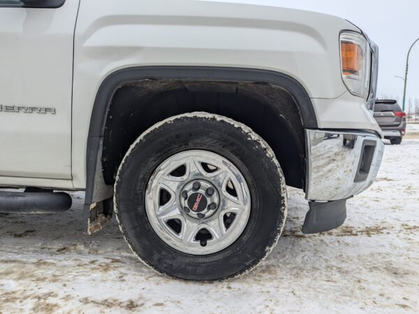 2015 GMC Sierra - Image 12