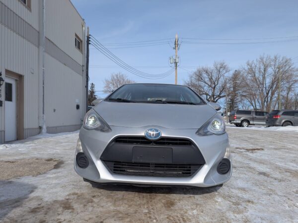 2015 Toyota Prius C - Image 2